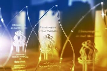 Ehrenamtspreis-Trophäe